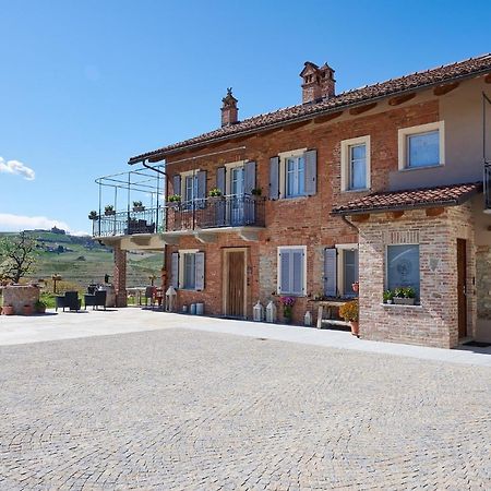 Agriturismo Cascina Sciulun Monforte dʼAlba Dış mekan fotoğraf