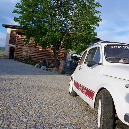 Agriturismo Cascina Sciulun Monforte dʼAlba Dış mekan fotoğraf
