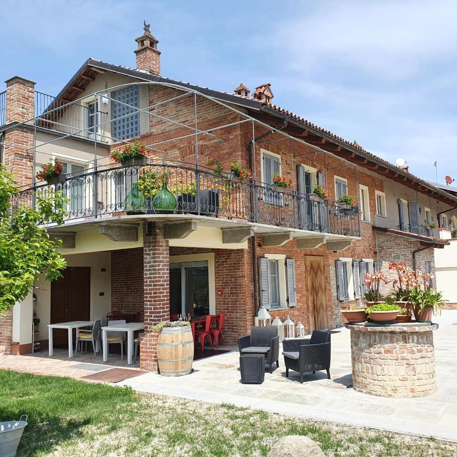 Agriturismo Cascina Sciulun Monforte dʼAlba Dış mekan fotoğraf