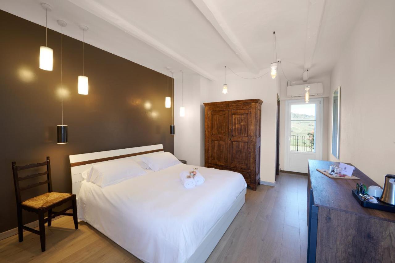 Agriturismo Cascina Sciulun Monforte dʼAlba Dış mekan fotoğraf