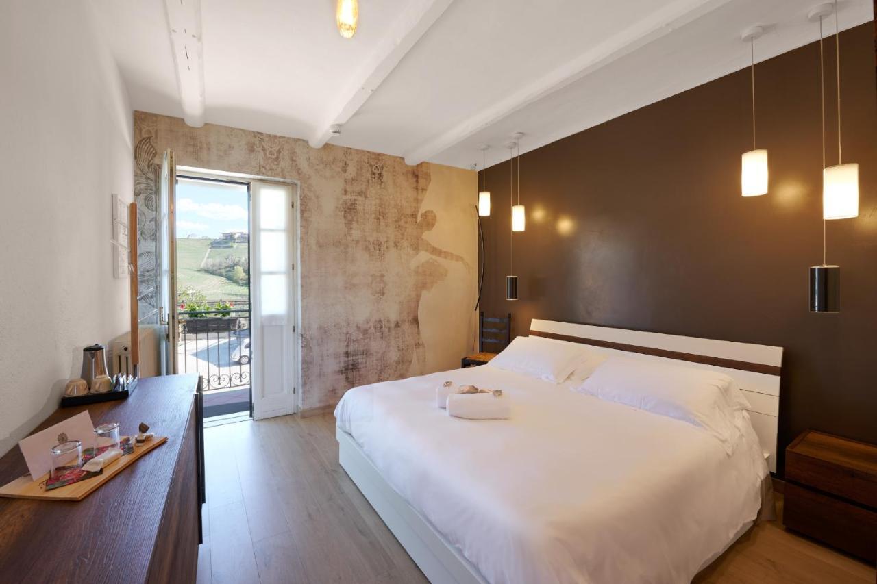 Agriturismo Cascina Sciulun Monforte dʼAlba Dış mekan fotoğraf
