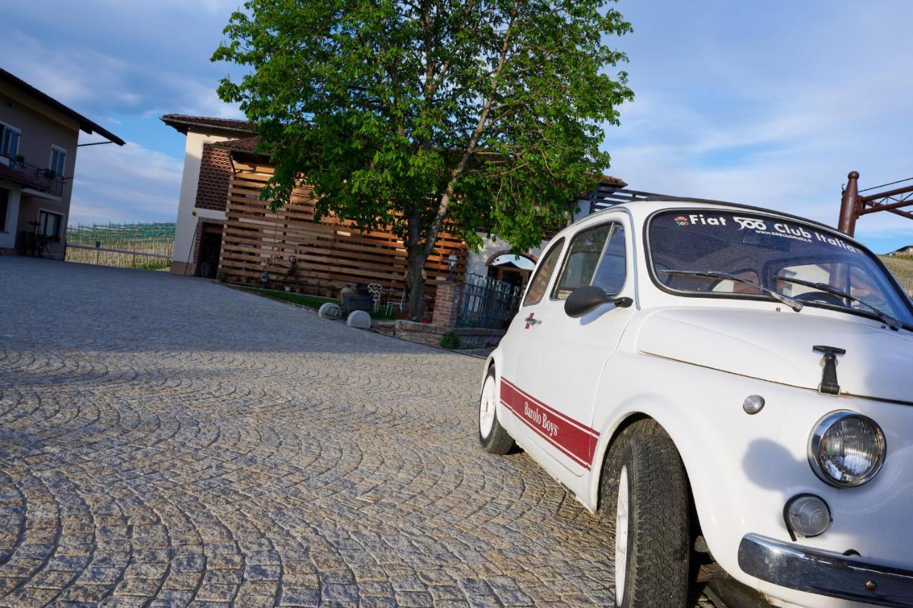 Agriturismo Cascina Sciulun Monforte dʼAlba Dış mekan fotoğraf
