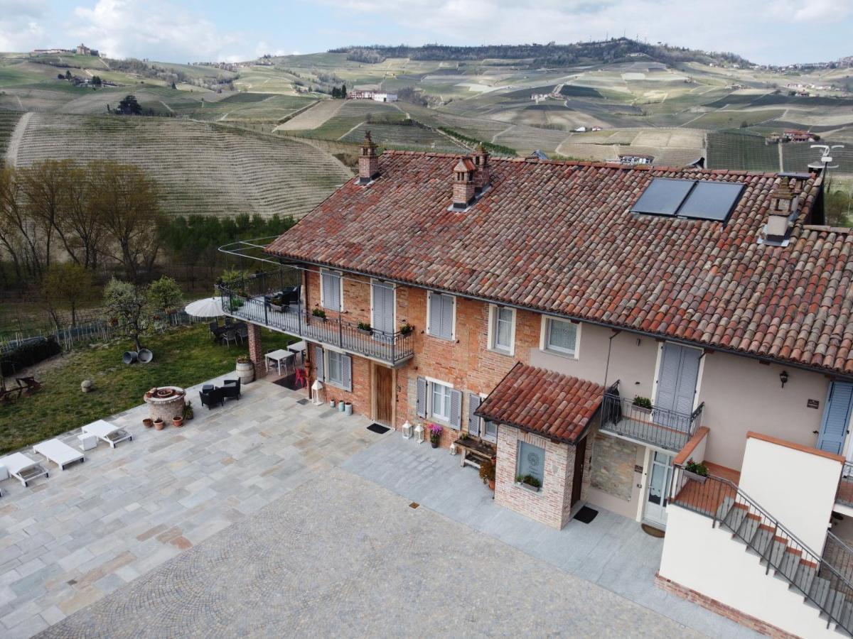 Agriturismo Cascina Sciulun Monforte dʼAlba Dış mekan fotoğraf